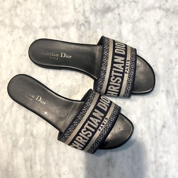 Dior sandals 100% Authentic. Bought at Dior Honolulu - Picture 1 of 1